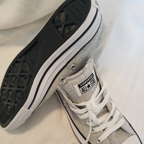 Converse - Picture 2 of 3